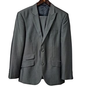 English Laundry Gray Pinstripe Men’s 2-Piece Suit Blazer & Pants R40 W33